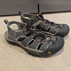 Keen Newport H2 Charcoal and Black Hiking Sandals
